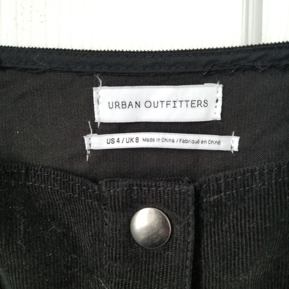 3/50$ Urban Outfitters black jumper size 4 small - Picture 3 of 3